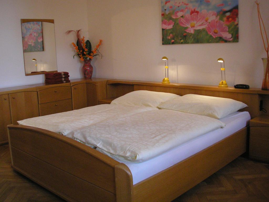 Apartment Riverside - River View Bratislava Rom bilde